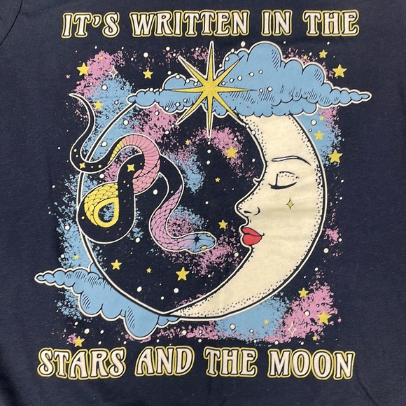 WOUND UP Bundle of TWO (2) Juniors Graphic Tees - Picture 5 of 9